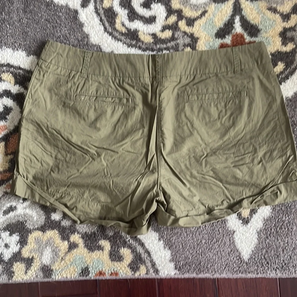 Olive Cuffed Shorts - Picture 3 of 5